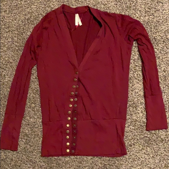 🐳 Maroon cardigan - Picture 1 of 2